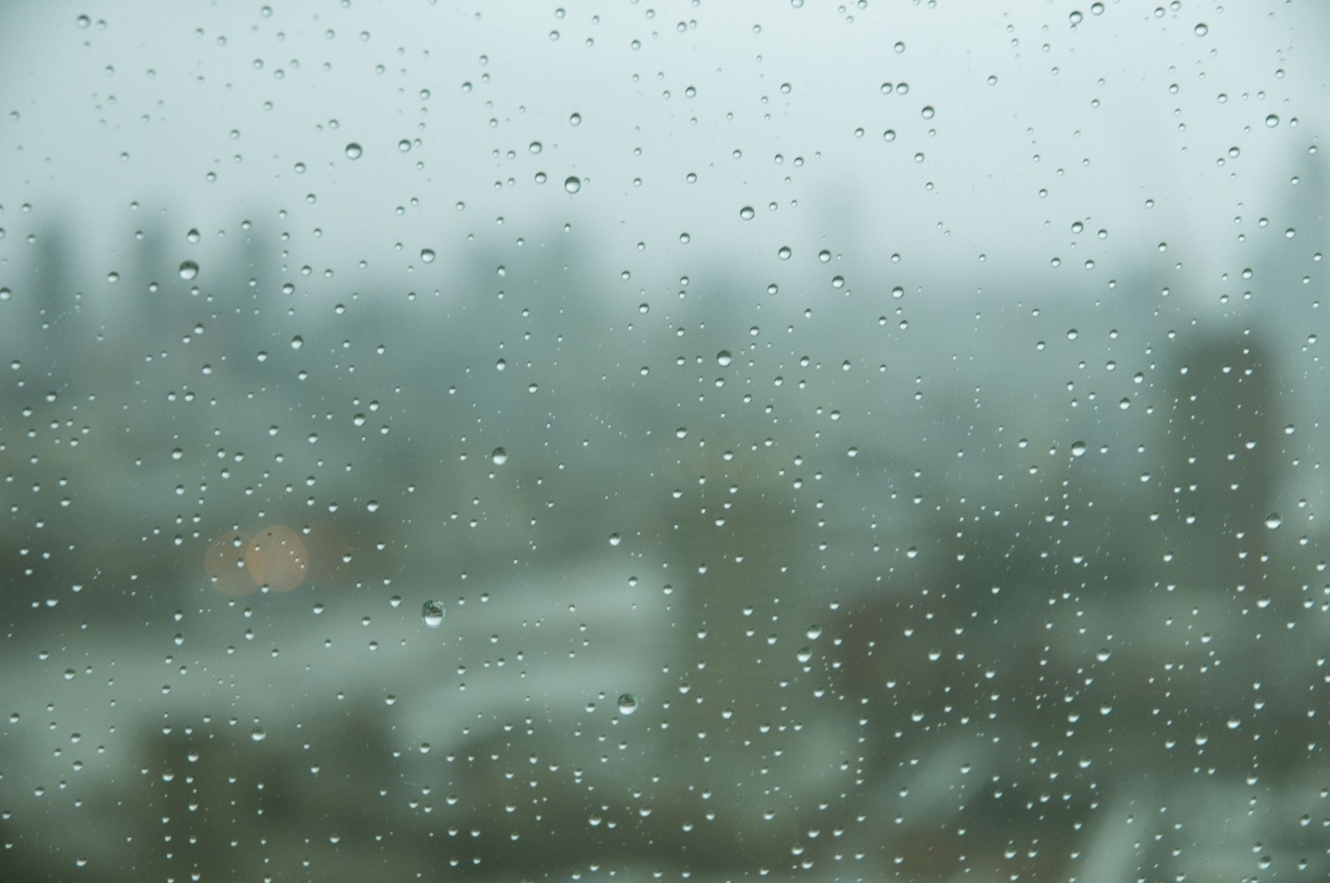 wasser regen bokeh fällt tropfen