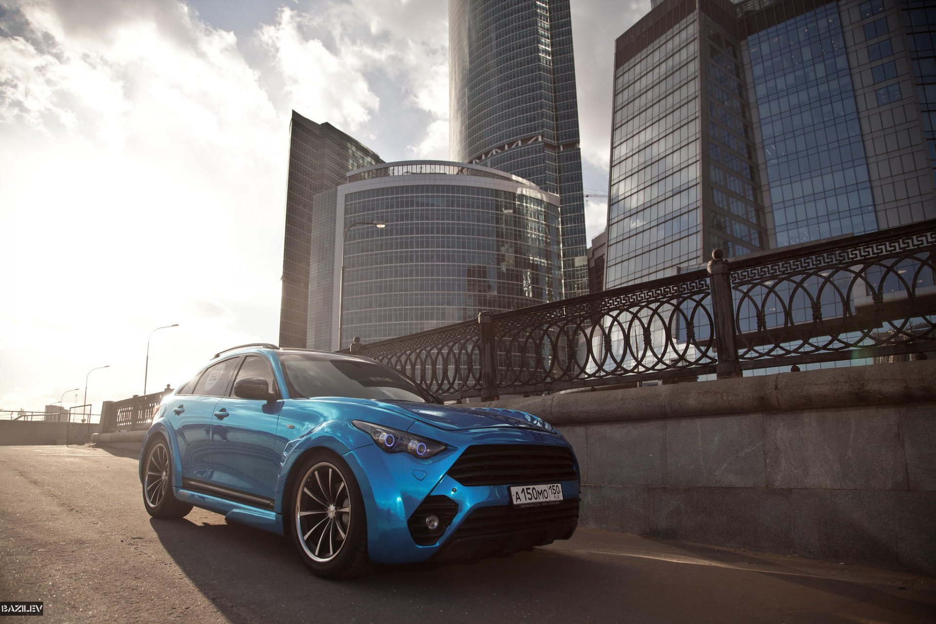 alex bazylev fotograf infiniti fx50 blau felgen sonnenuntergang