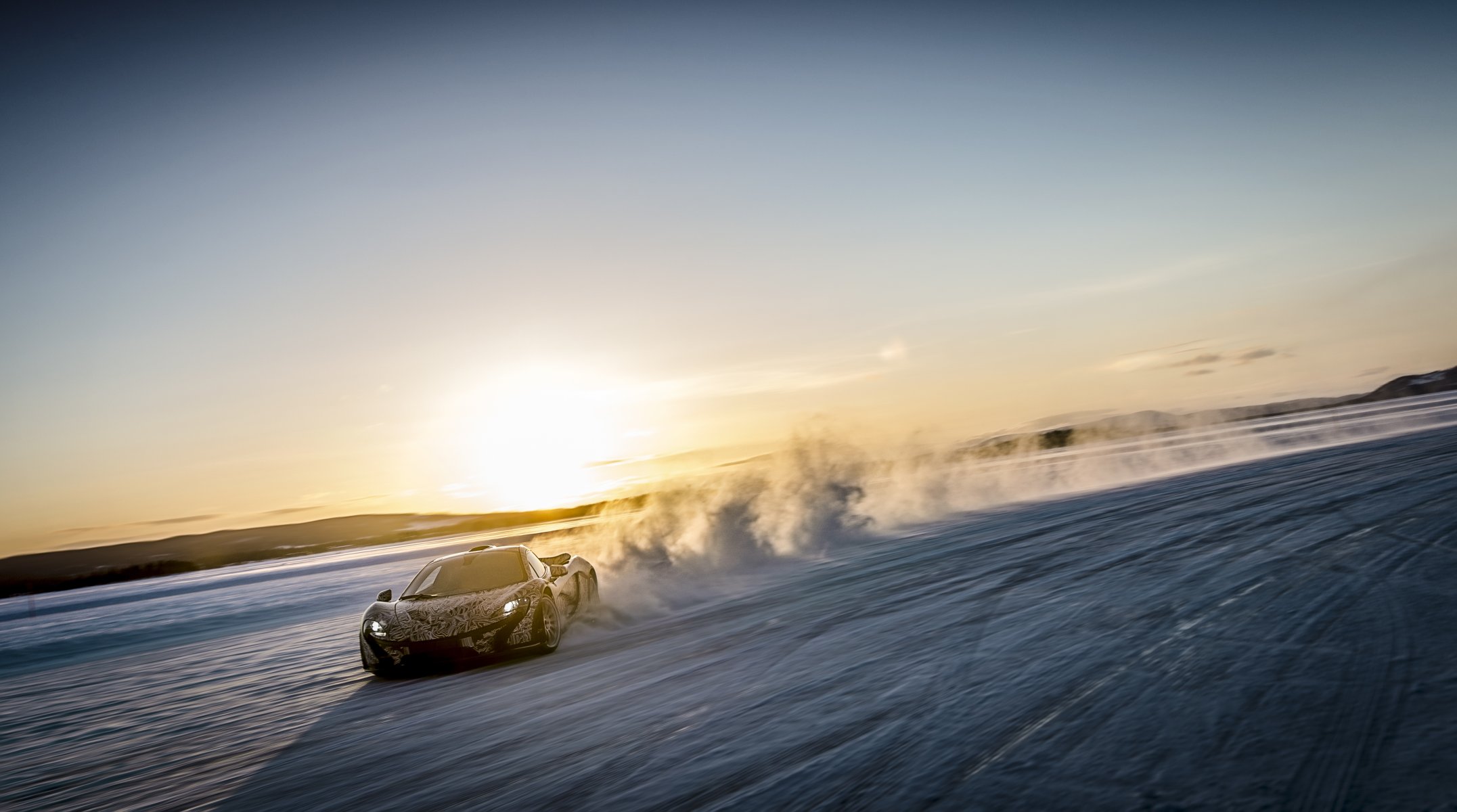 mclaren p1 mclaren p1 supercar geschwindigkeit schnee