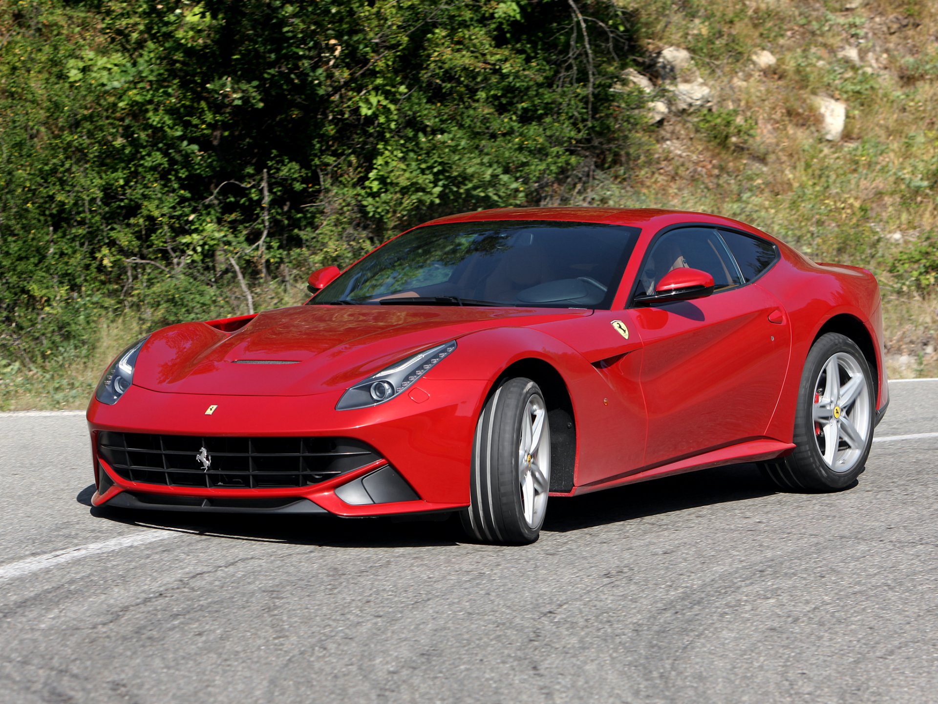 ferrari f12 berlinetta straße bäume front ferrari f12