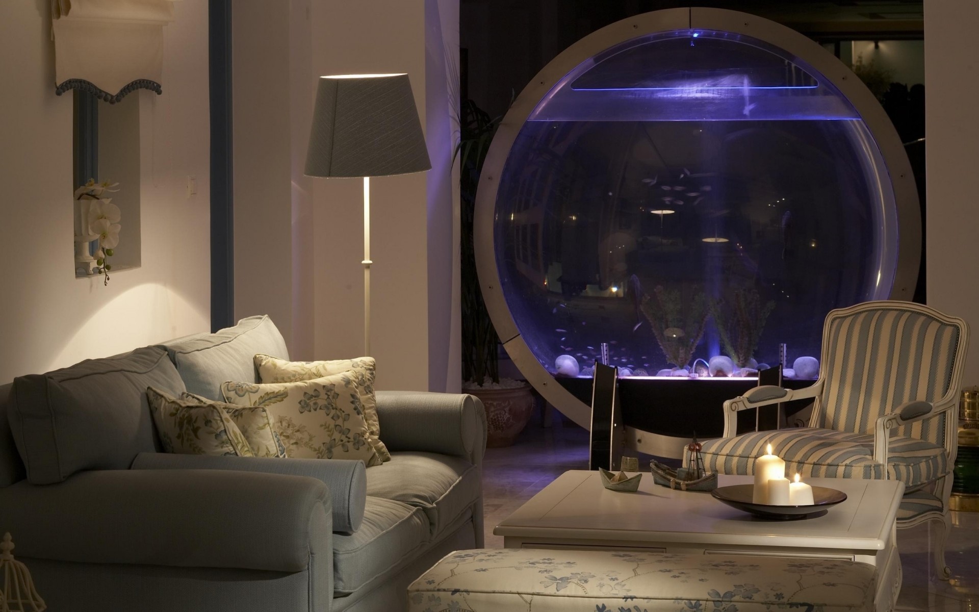 aquarium sofa zimmer pool kerzen stuhl salon