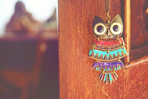 Unglaublich schöner Eulen-Anhänger