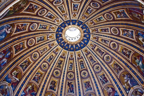 Die Kuppel aus dem Inneren des Petersdoms
