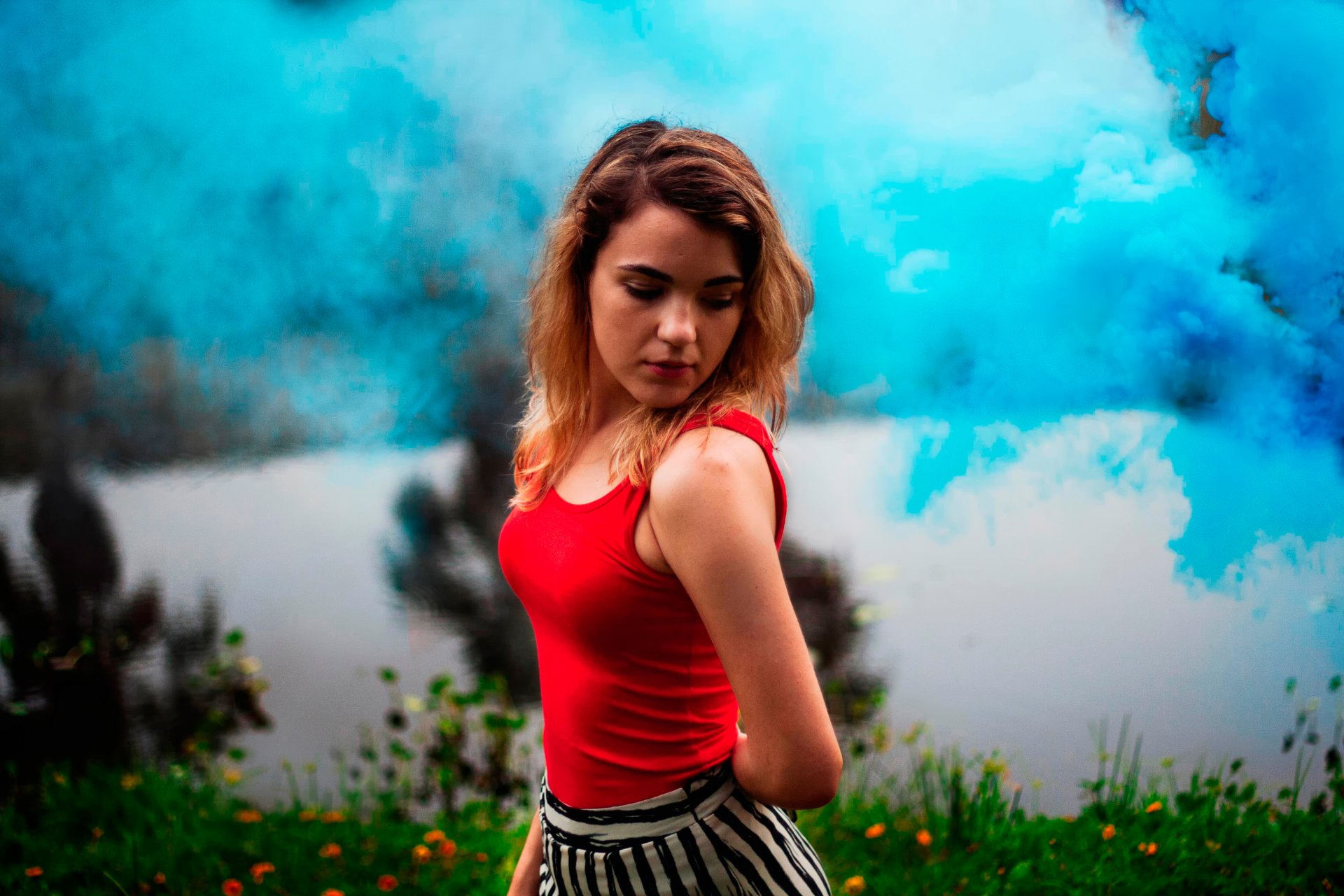 giftstoffe porträt mädchen rauch