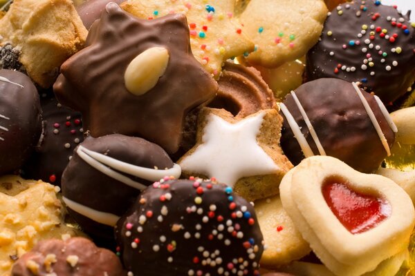 Bild von leckeren Keksen und Schokolade