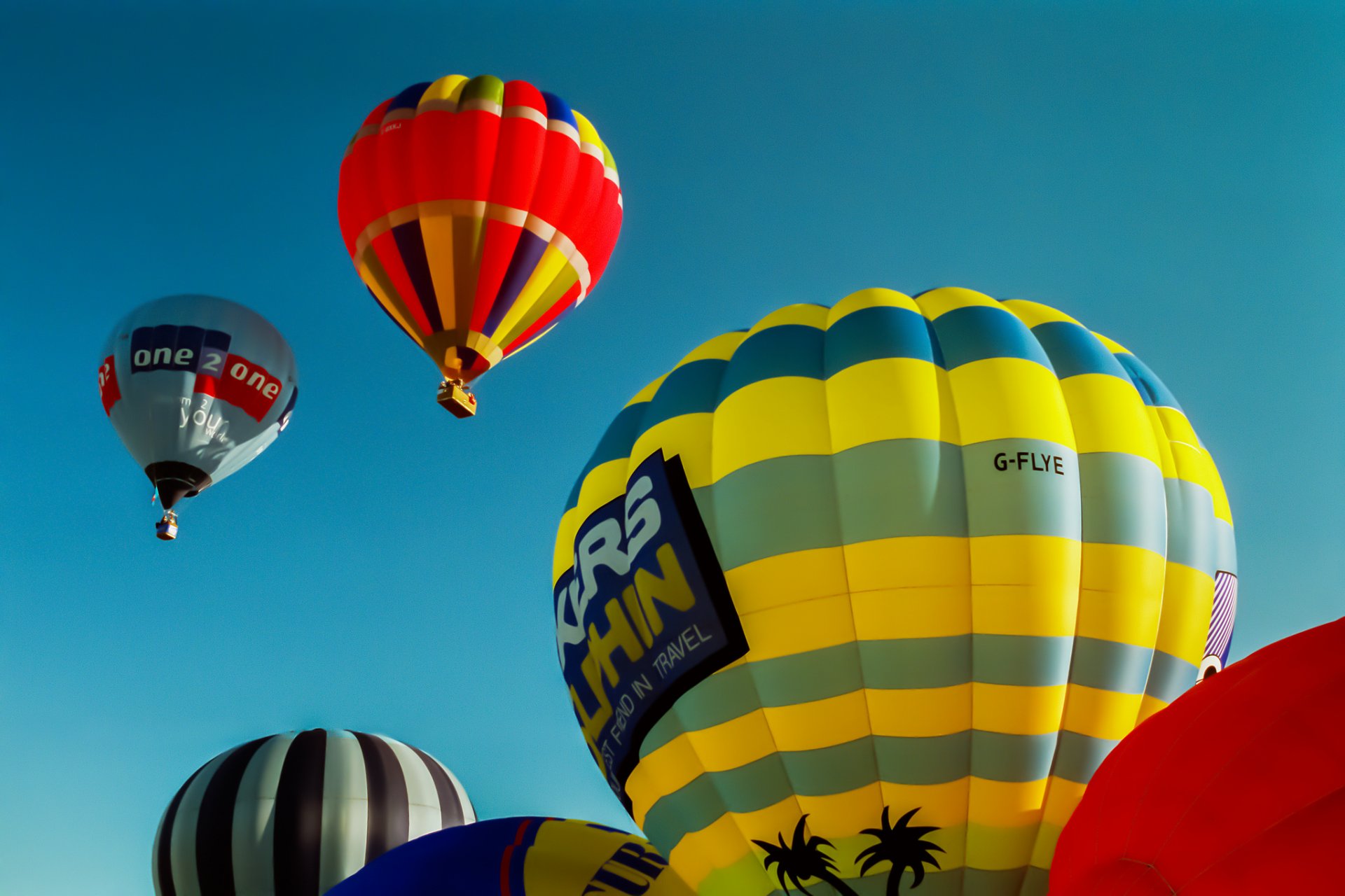 luftballons himmel