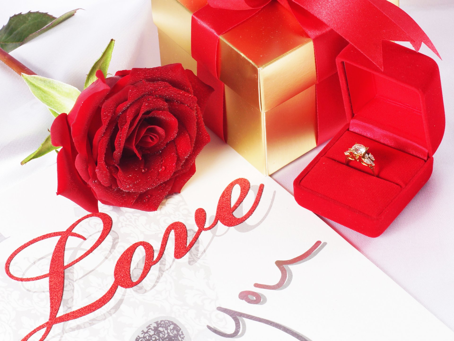 hochzeit trauringe verlobungsring rot rose geschenk tropfen liebe